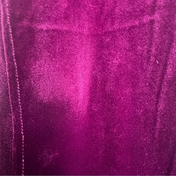 Spanx Red Velvet Leggings Size Medium - Picture 6 of 10